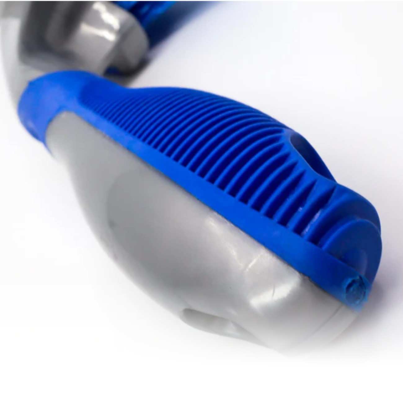 Fender Well Cleaning Brush – Short Handle for Tight Spaces