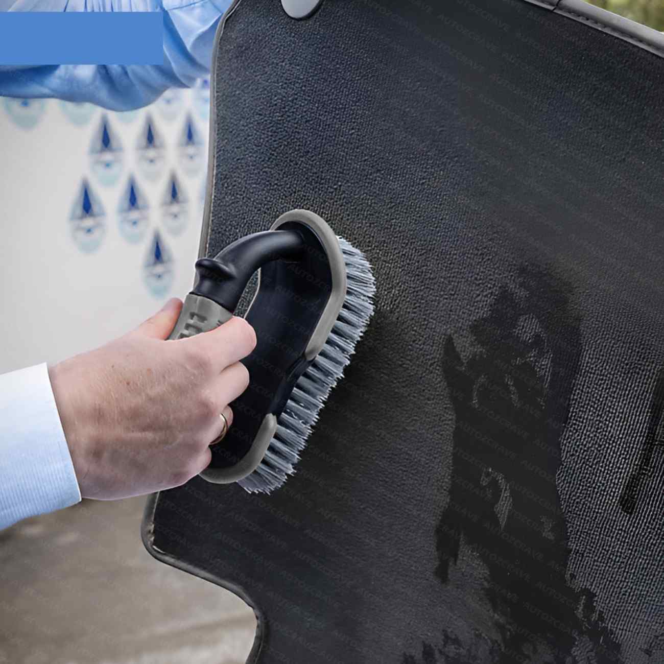 Tyre Cleaning Brush – Tough Bristles for Deep Tyre Shine